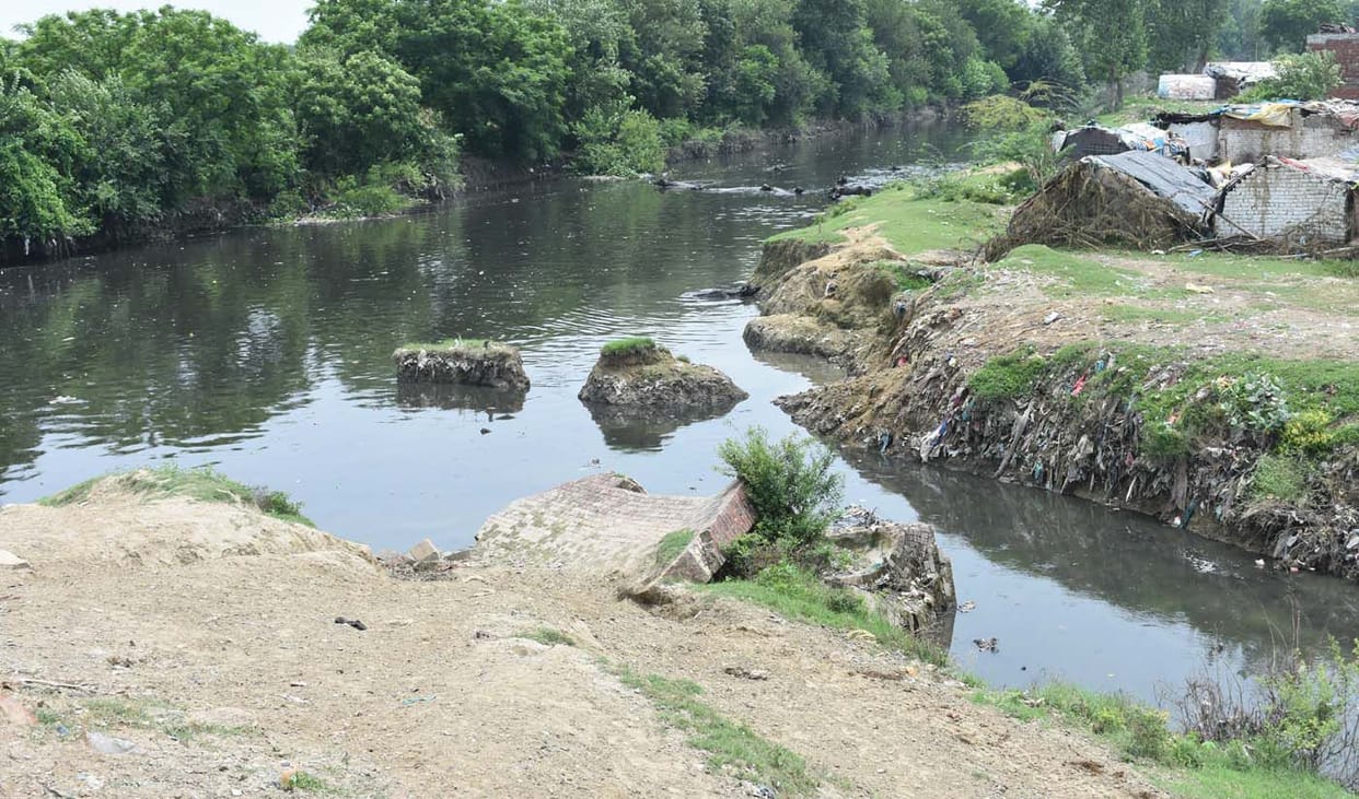 kali river polution