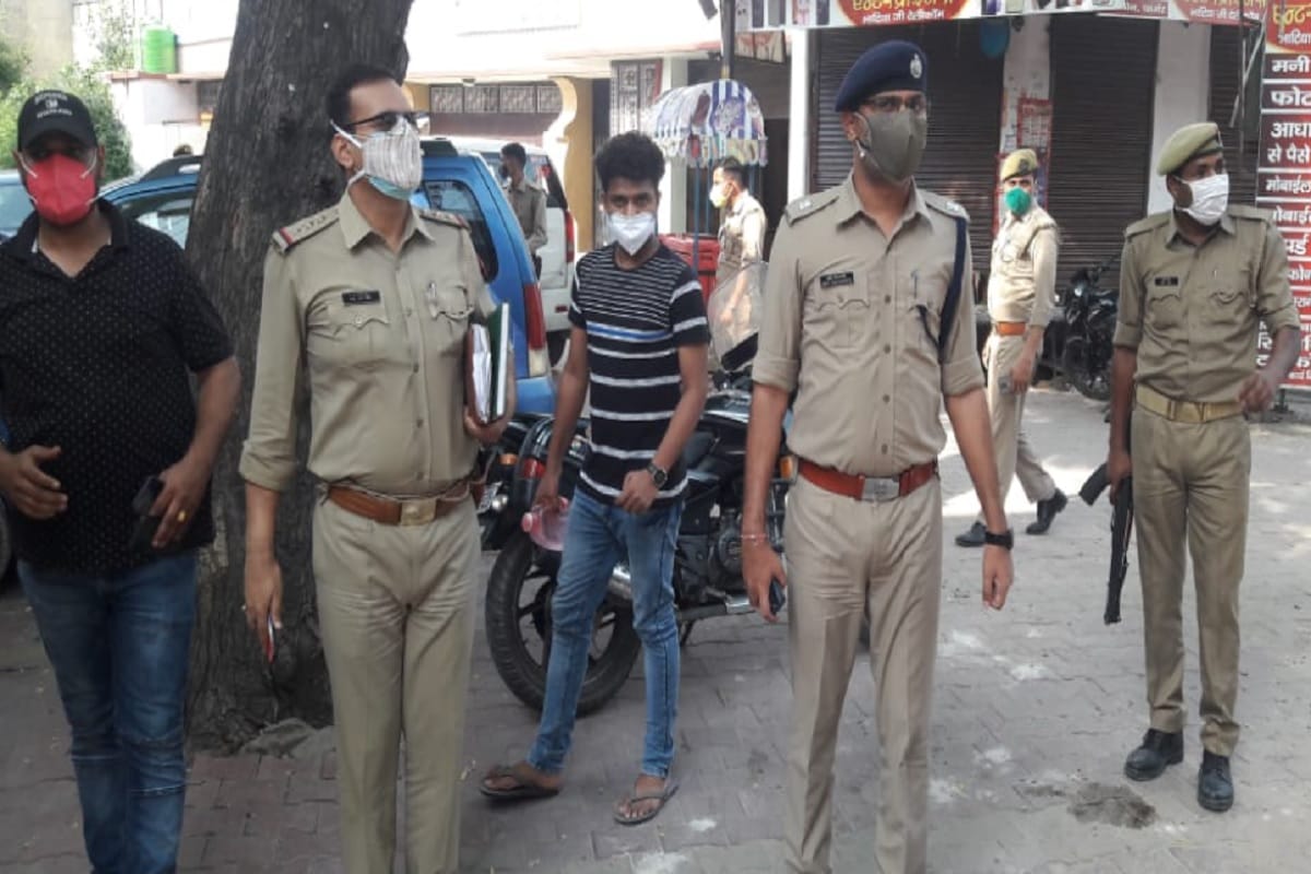 UP Crime News: The miscreants looted 65 thousand rupees from the employee of Bank of Baroda in Muzaffarnagar
