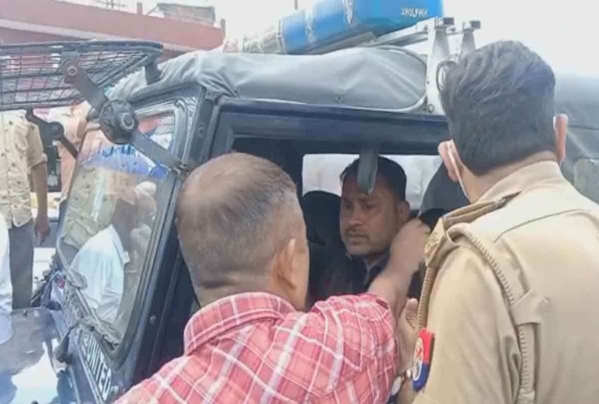 The case of freeing history sheeter from police: BJP kept chanting Narayan-Narayan by forgetting ethics