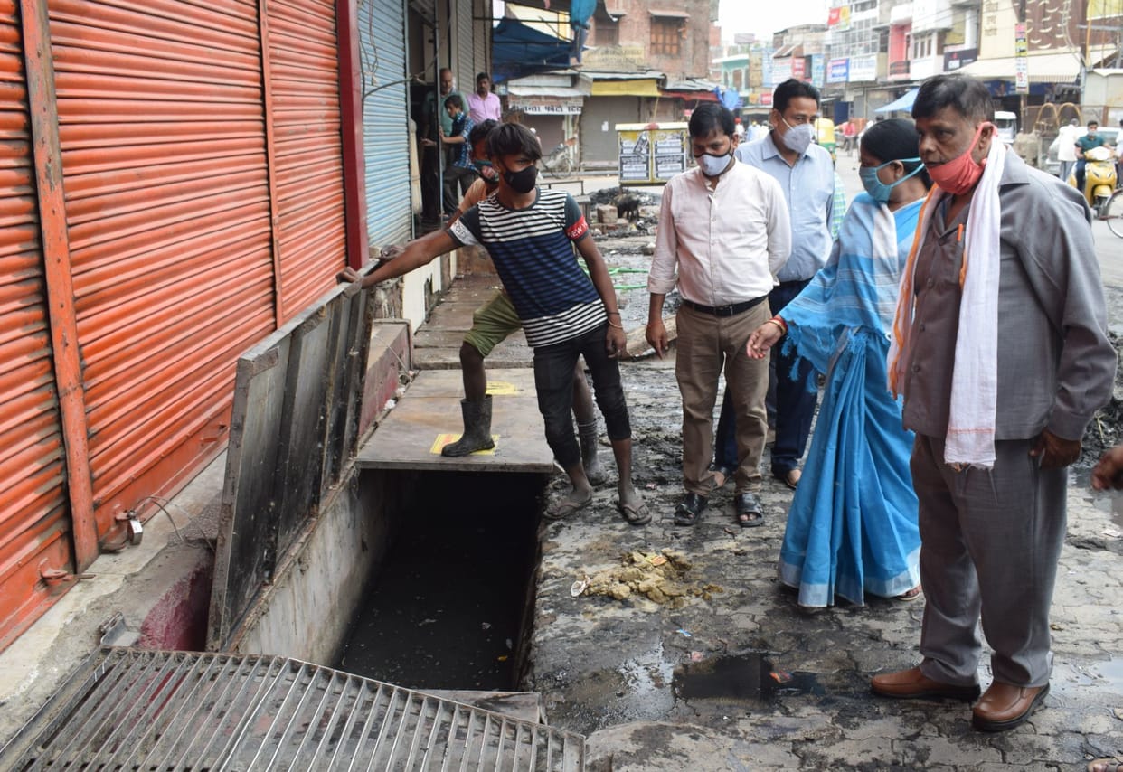 If the tender was canceled twice, the municipality itself started cleaning the drains