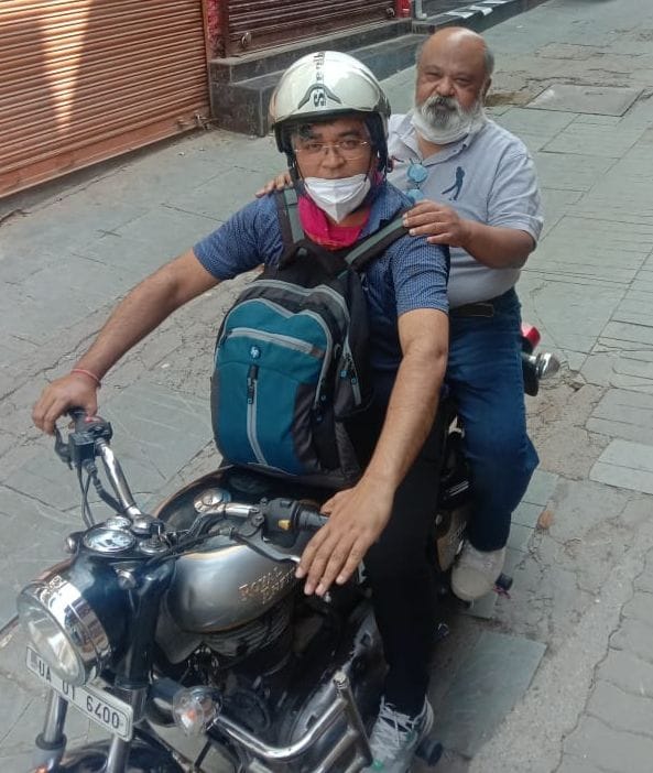 Bollywood actor Saurabh Shukla reached Almora to see the shooting location
