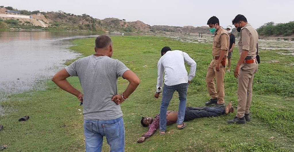 died,etawah news,two youth,went fishing,yaumana
