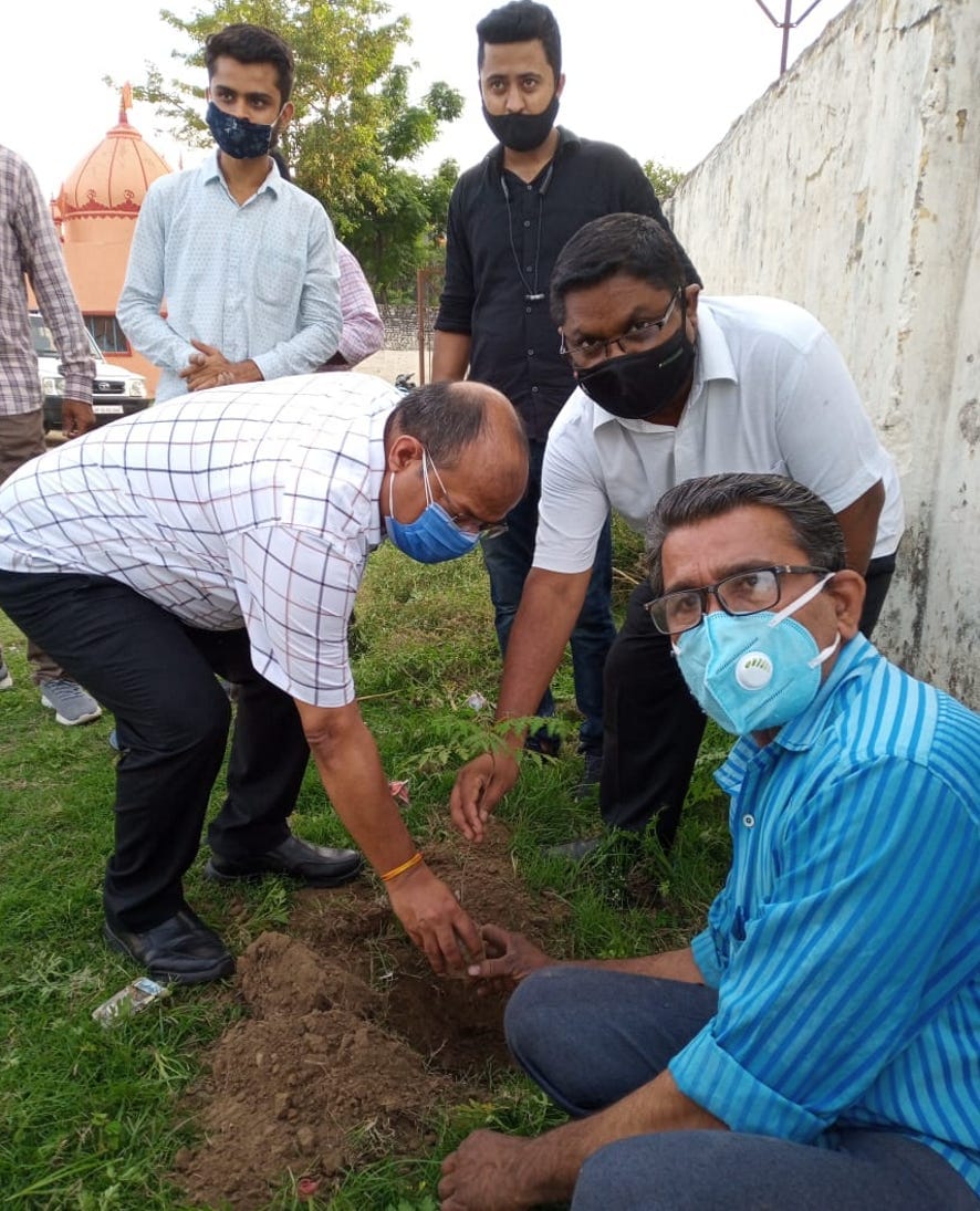 Yagya performed for environmental purification, planted saplings