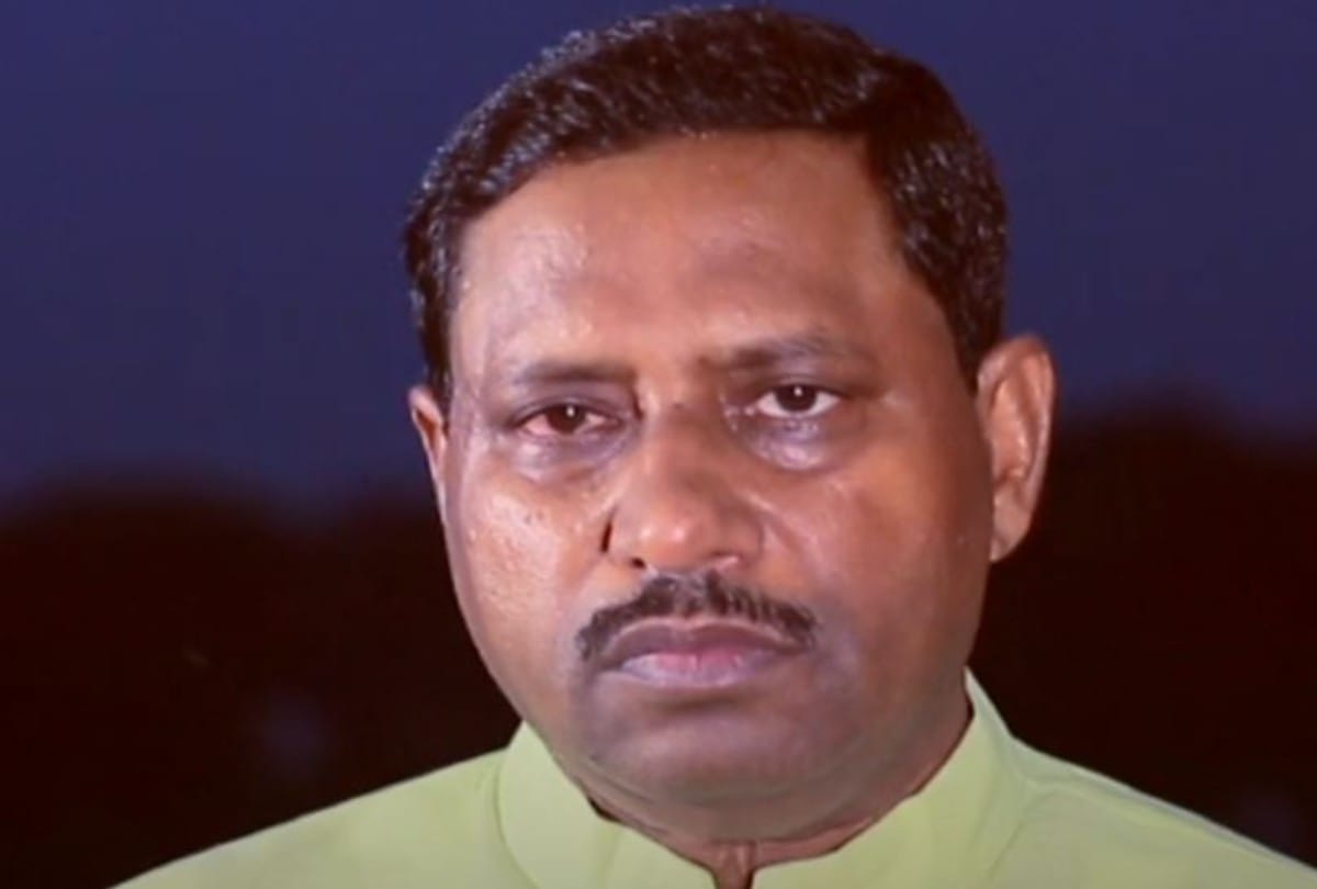 application files in court for case against BJP MP Ramshankar Katheria in agra