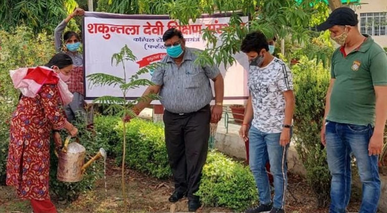 Tree plantation message to save environment