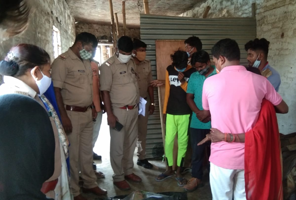 body of dancer found hanging in room at Kushinagar