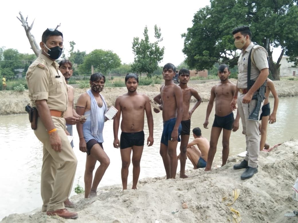 Hathras: Intensive checking done in the tracks and surrounding areas of the canal, Rajbho