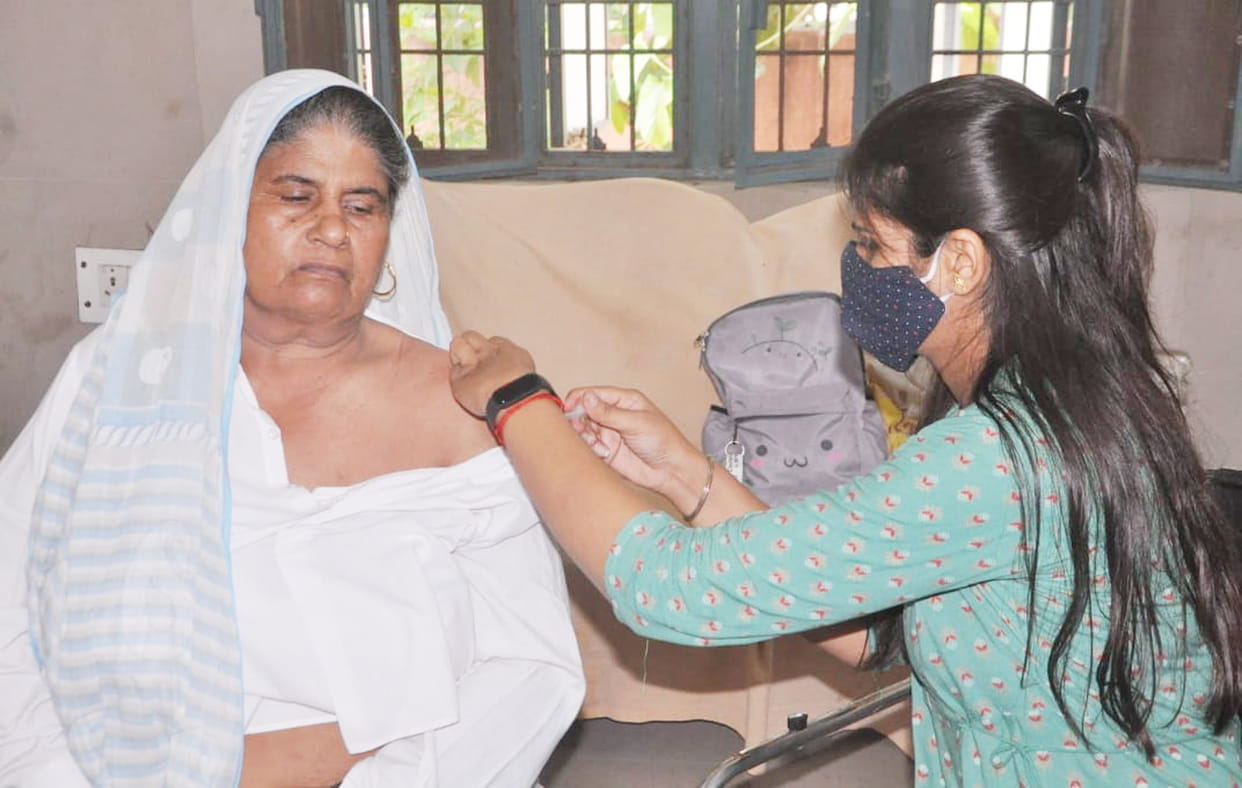 830 people got anti-coronavirus vaccines in the district