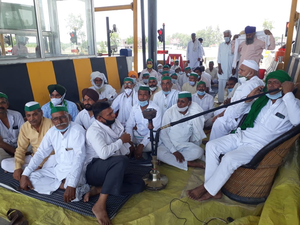 Bakiyu's picketing continued on the toll plaza for the fifth day