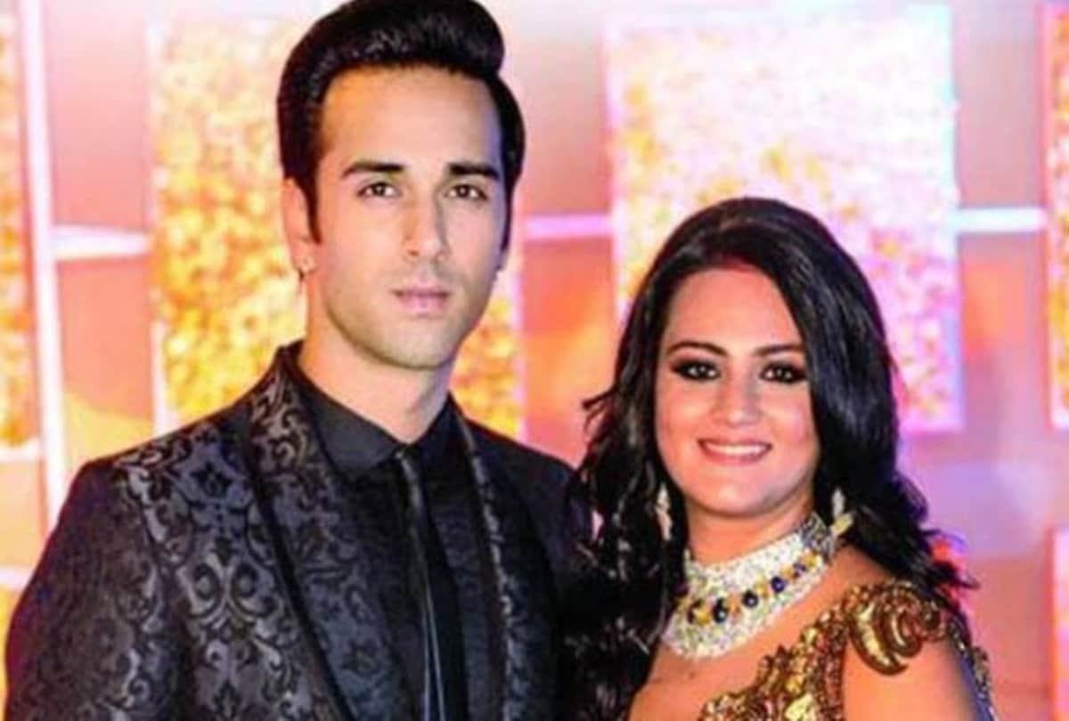Nusrat Jahan to Rekha These Bollywood Celebrities Marriages did not last long