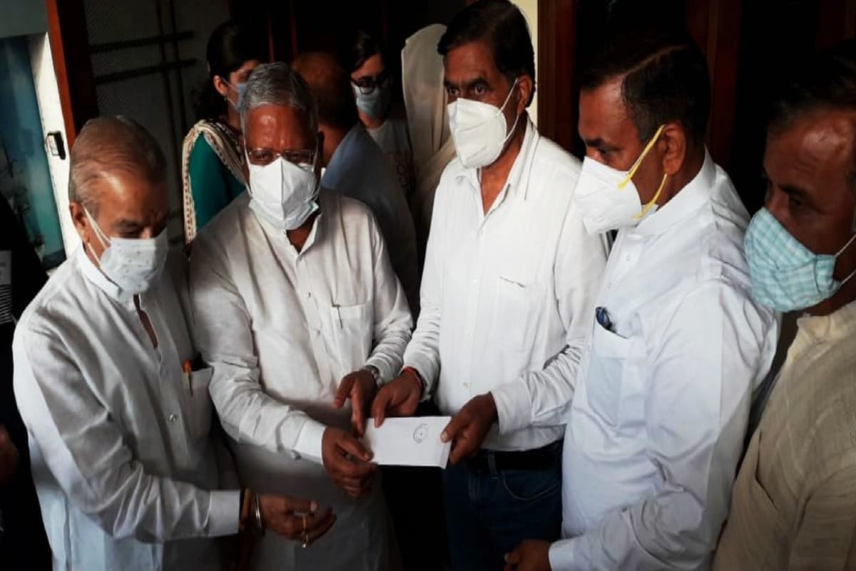 Meerut News: Abhinav Chaudhary has got martyr status and the family has got help of 51 lakhs from the  UP government