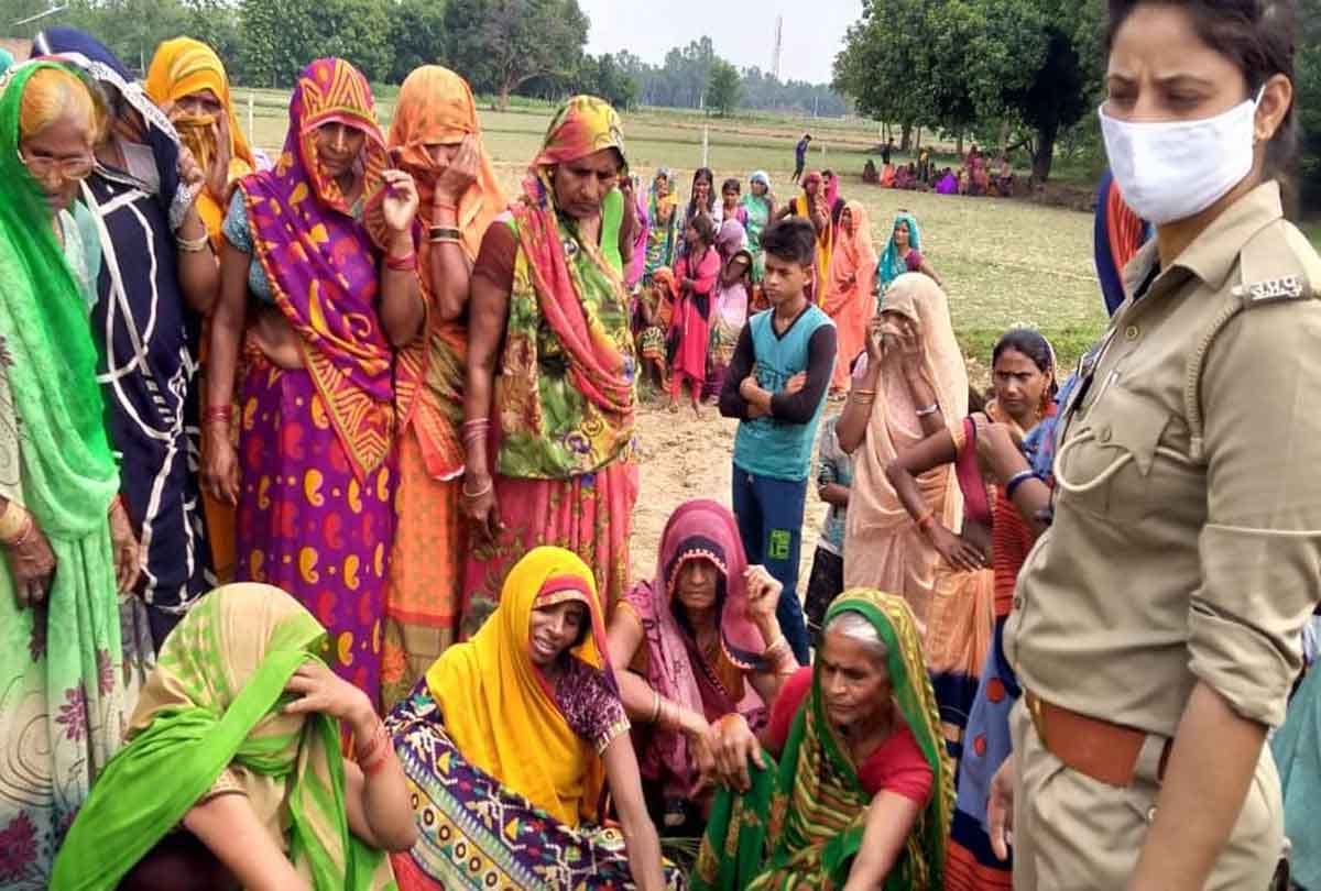 Fierce road accident in Fatehpur: Tractor crushed cyclist brother and two real sisters, two died