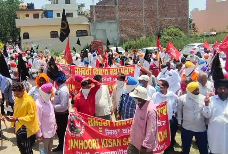 Farmers Protest against BJP punjab president Ashwani Sharma in Pathankot