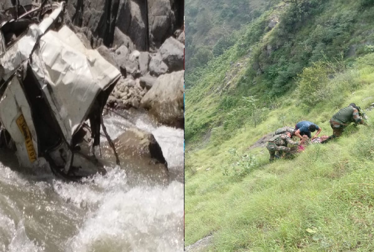 road accident in Jammu Kashmir Ramban five including one CRPF jawan died