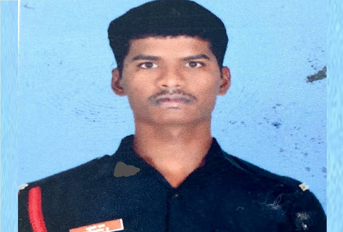 two soldiers martyred in Two accidents Road accident in Kupwara and soldier drown in a drain in Shopian