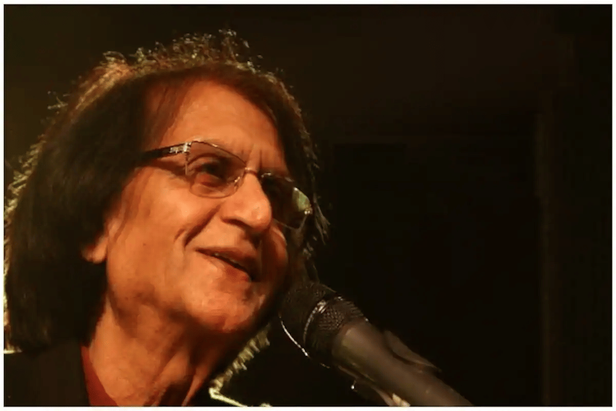 Famous poet Waseem Barelvi injured in road accident in Hapur