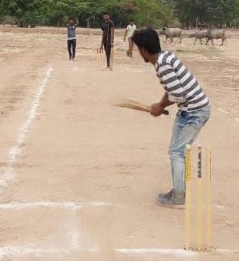 Naroutha's team defeated Harpalpur's team