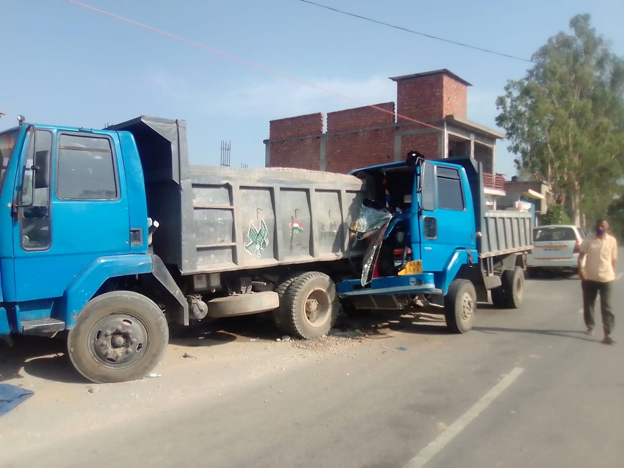 Tipper collides with tipper, two injured