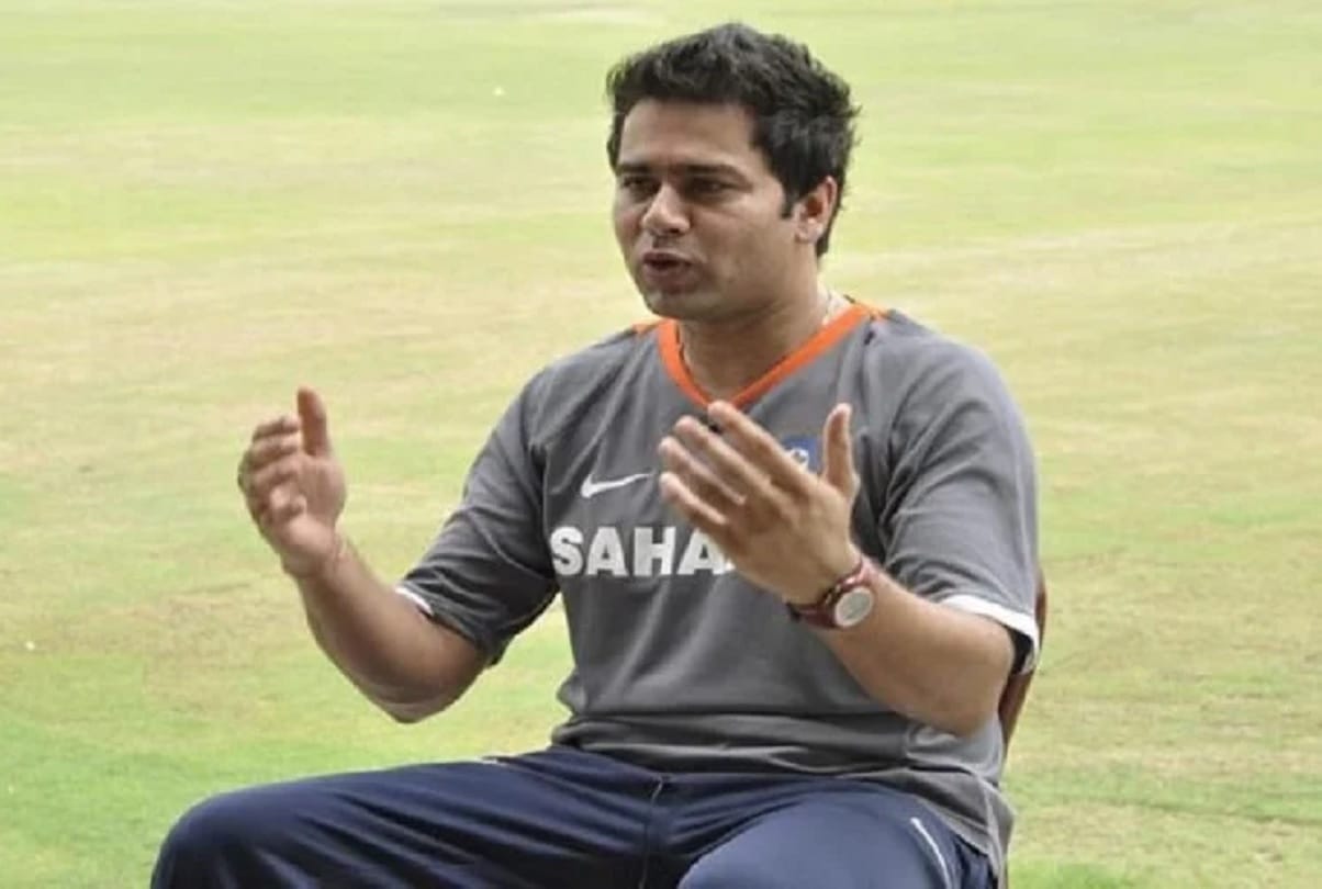 Former Indian cricketer Aakash Chopra selected top 5 Test bowlers of present time he included name of two Indian bowlers as well