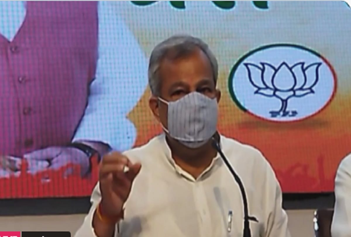Delhi BJP President attacks on CM Arvind Kejriwal about delhi govt ghar ghar ration yojna