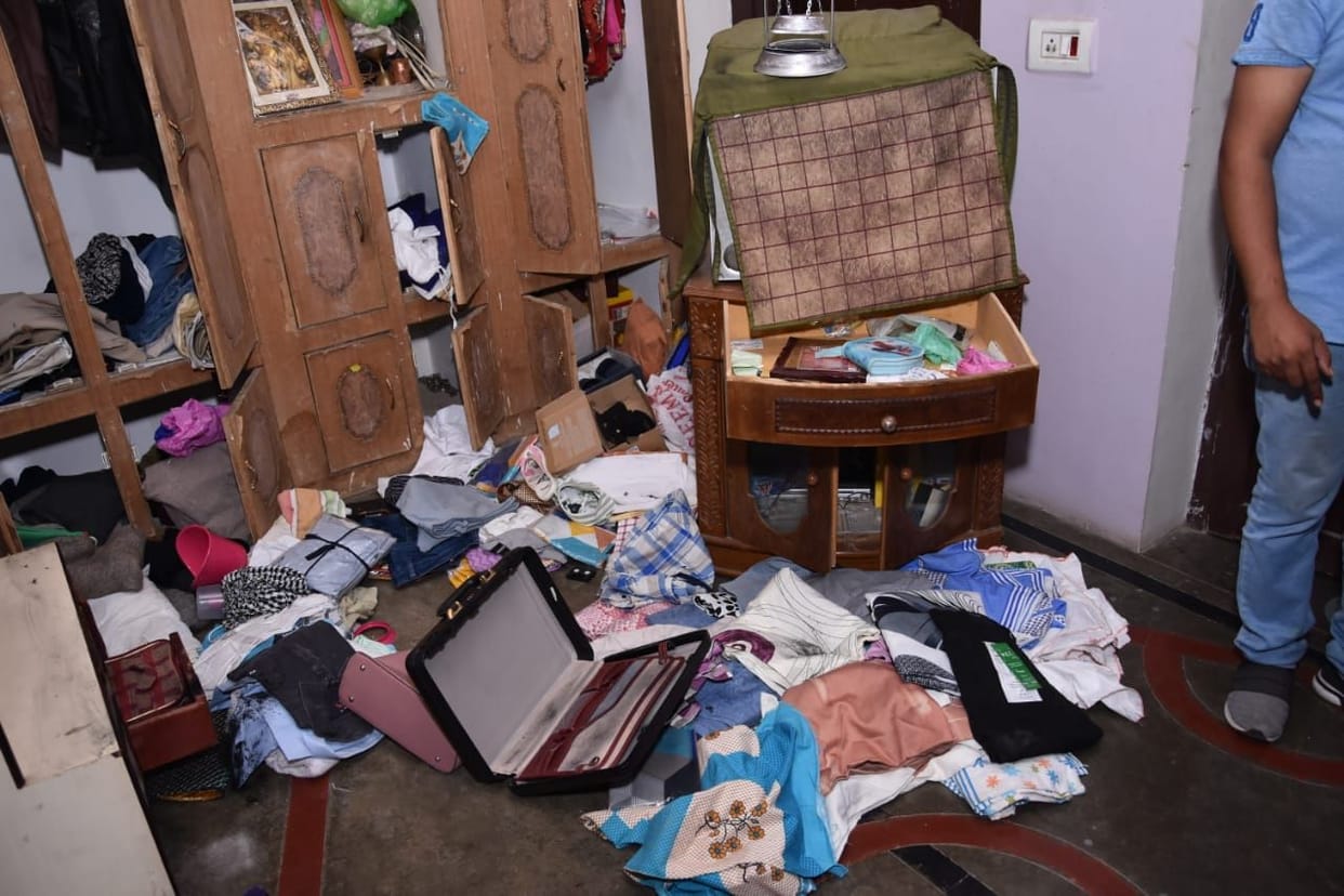 theft in traders house