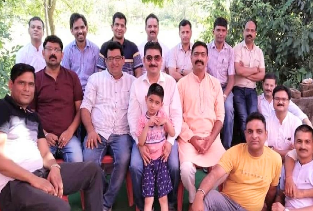 ladenge corona se: Engineer Manoj sent one thousand dollars in help in America