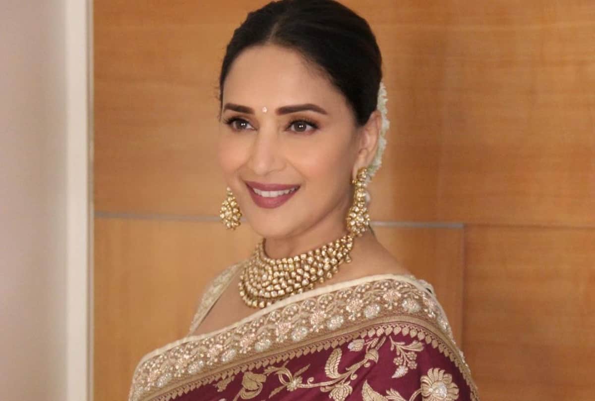 aamir khan spat on madhuri dixit on the film dil's set, she ran with hockey stick behind him