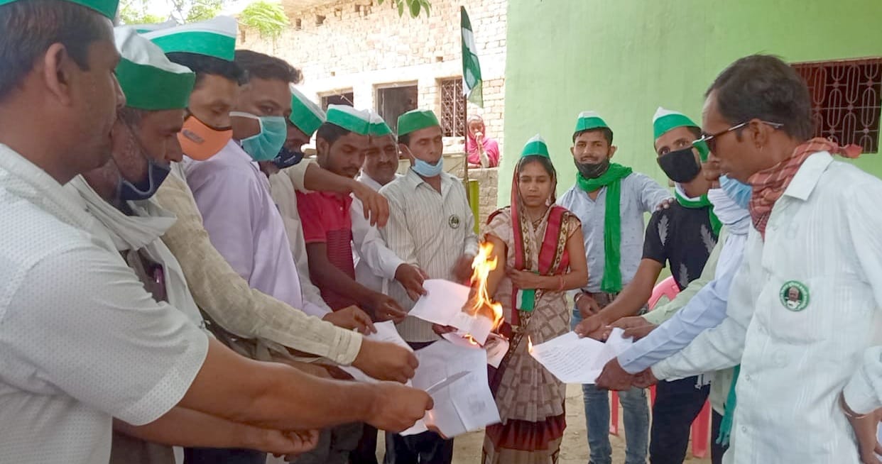 protest of farmers in sambhal