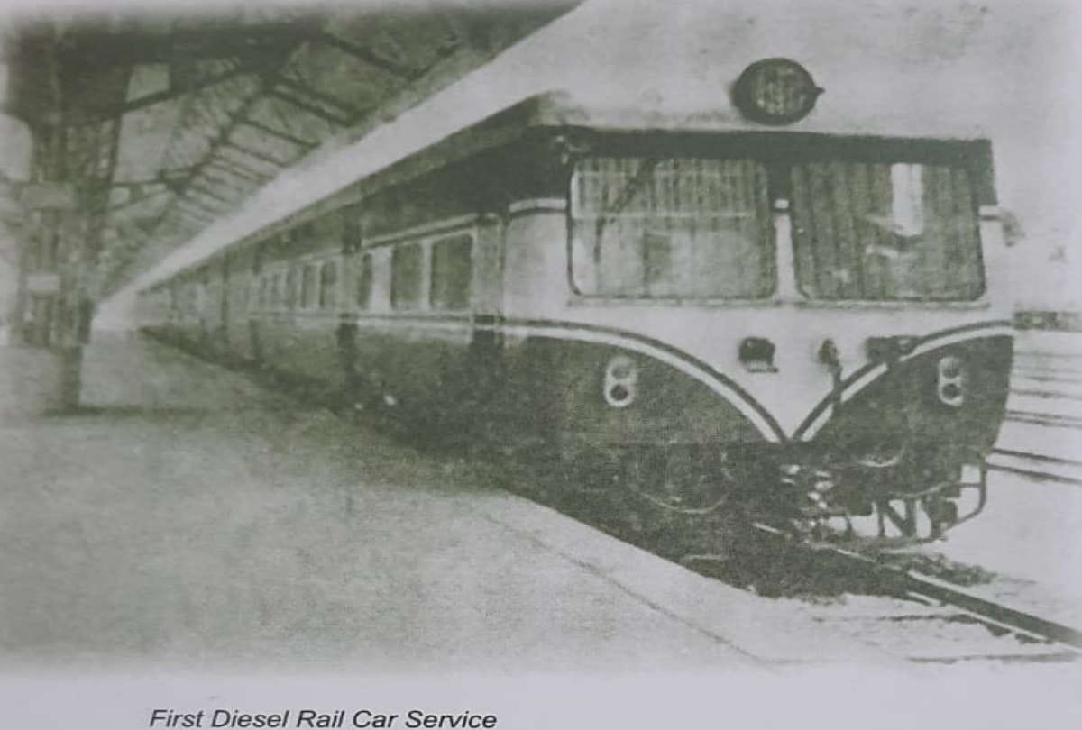 special journey of first diesel rail car of 64 years ago from North Eastern Railway