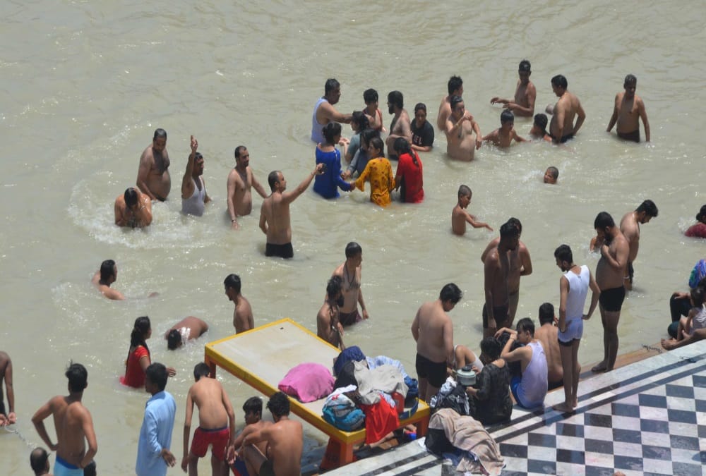 Coronavirus in Uttarakhand: Devotees Crowd on Har ki pauri after one month photos