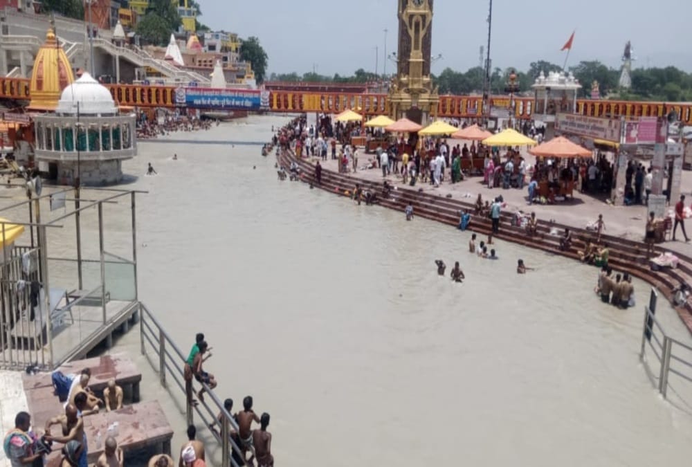 Coronavirus in Uttarakhand: Devotees Crowd on Har ki pauri after one month photos