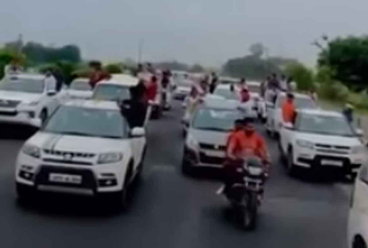 etawah news,district panchyat member,relesed from jail,took out,suppoters