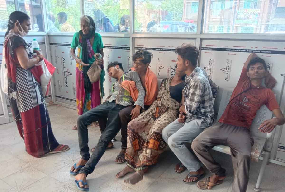 Mahoba: Farmer killed with axe in land dispute, police deployed in village