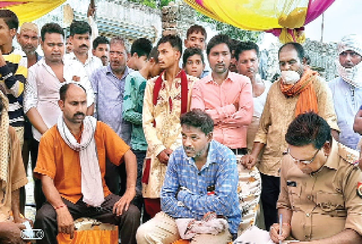On Jaimal stage, the groom asked the bride to dance, the bride refused to marry