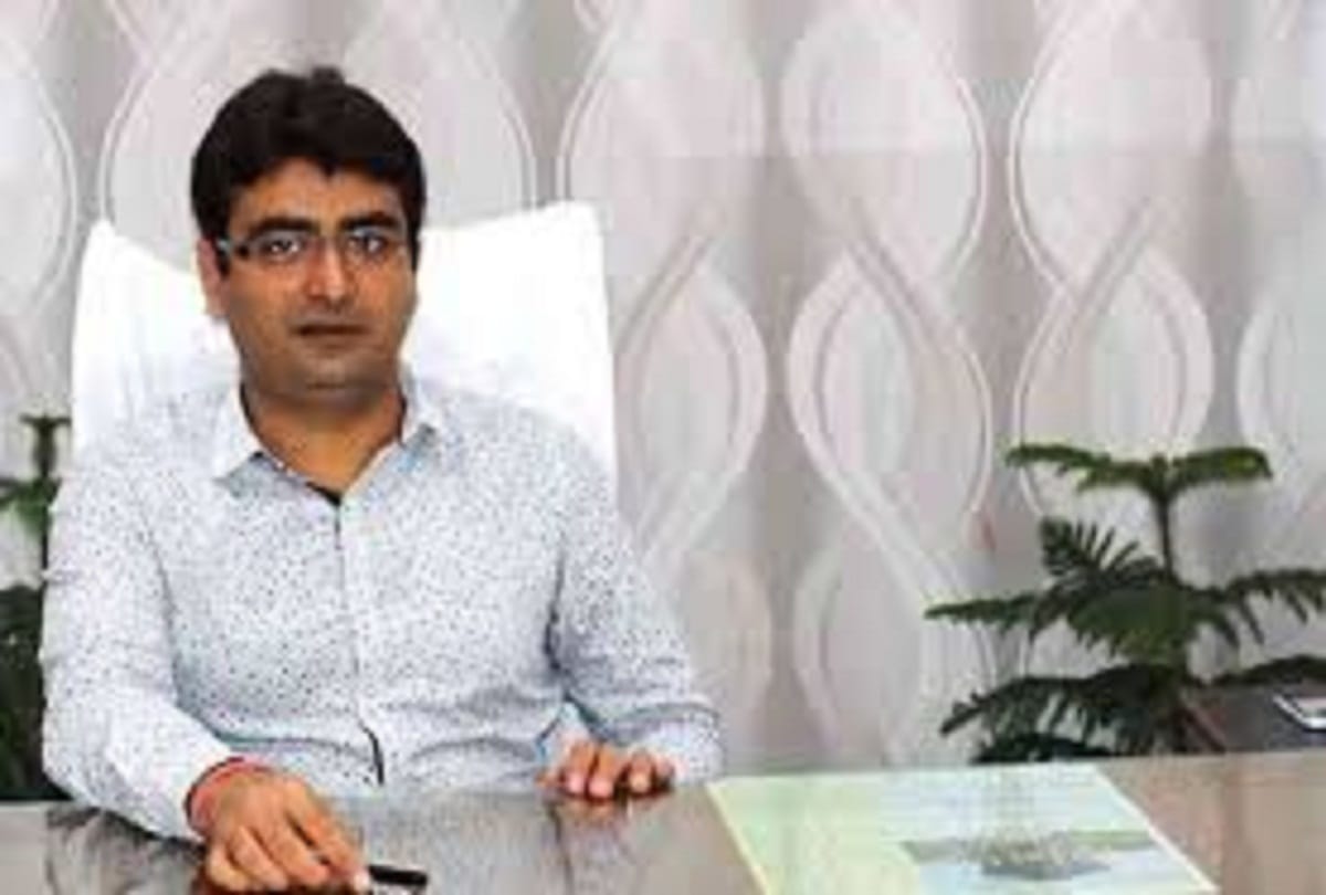 New District Magistrate of Prayagraj, Sanjay Khatri took charge