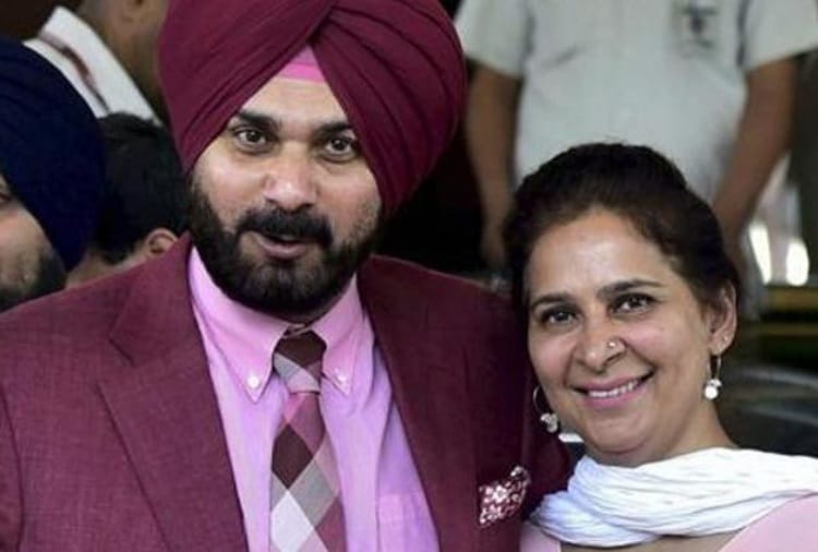 Navjot Kaur Sidhu criticizes Punjab government for selling corona vaccine to private hospitals