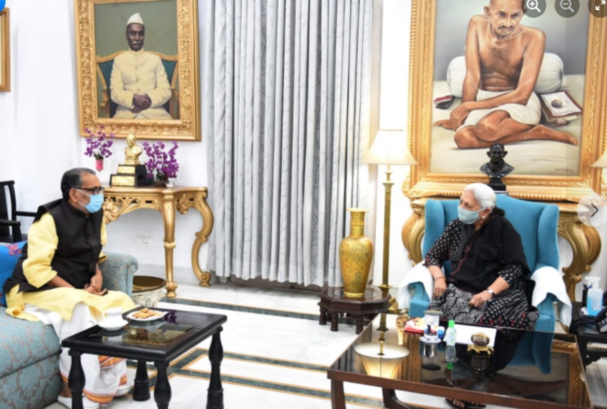 UP BJP state incharge Radha Mohan Singh meets UP governor.