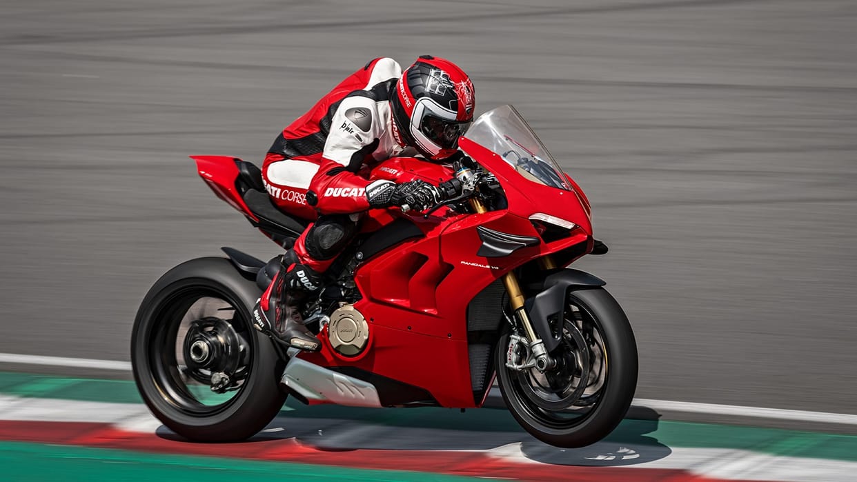 2021 ducati panigale v4 sports bike launched in india ducati panigale v4 2021 price 2021 ducati panigale v4 specs