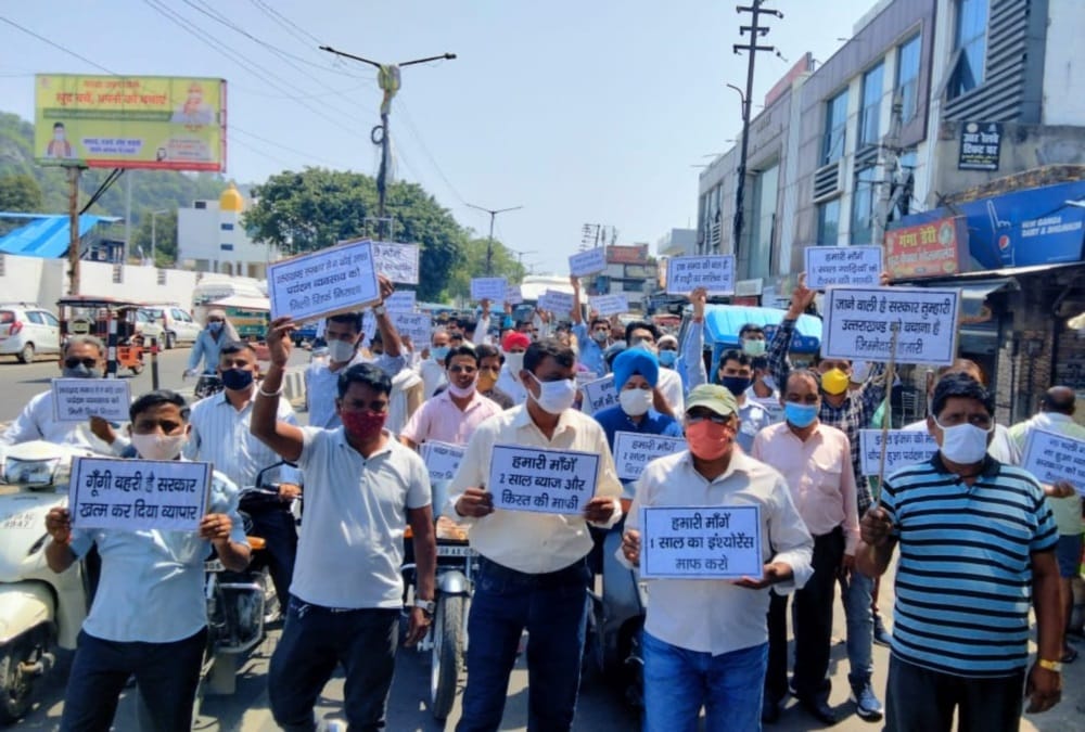 Coronavirus Covid Curfew in Uttarakhand: Businessman Protest for Not opening shop Photos