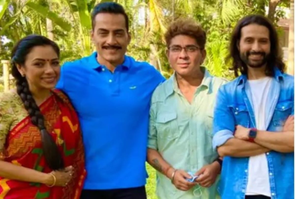 Anupamaa loses top spot on TRP list also Apurva agnihotri bids goodbye to team