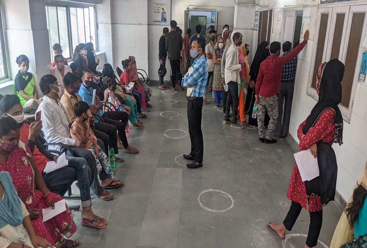 Ghaziabad unlocks people seen violating covid guidelines at public places