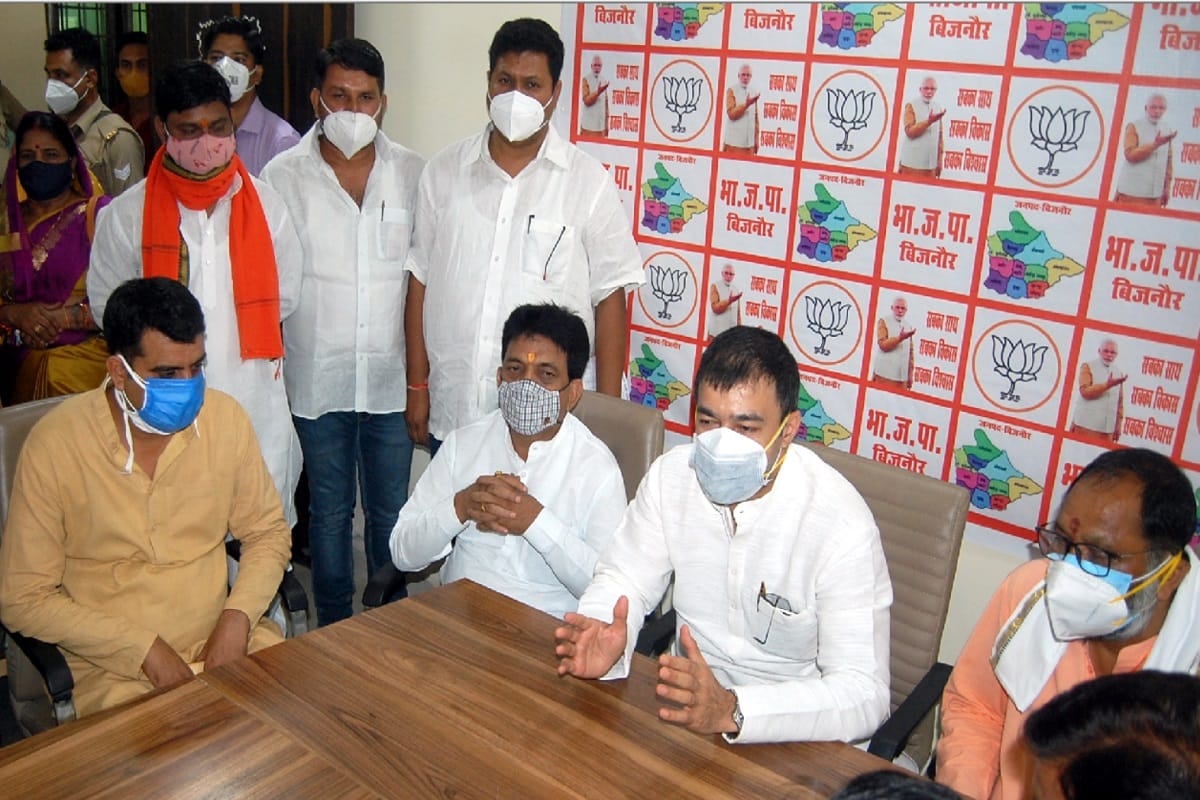 Meerut District Panchayat President Election: Four independent district panchayat members have joined the BJP party at today