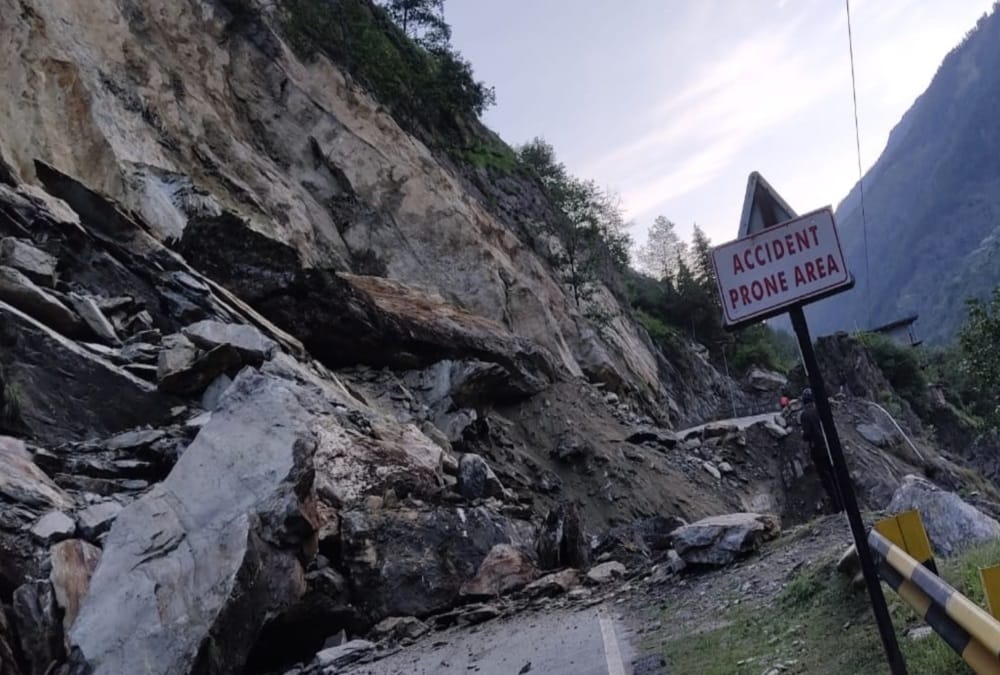 Uttarakhand weather update: Rainfall Expected in hilly areas and gangotri highway closed after Mountain collapse