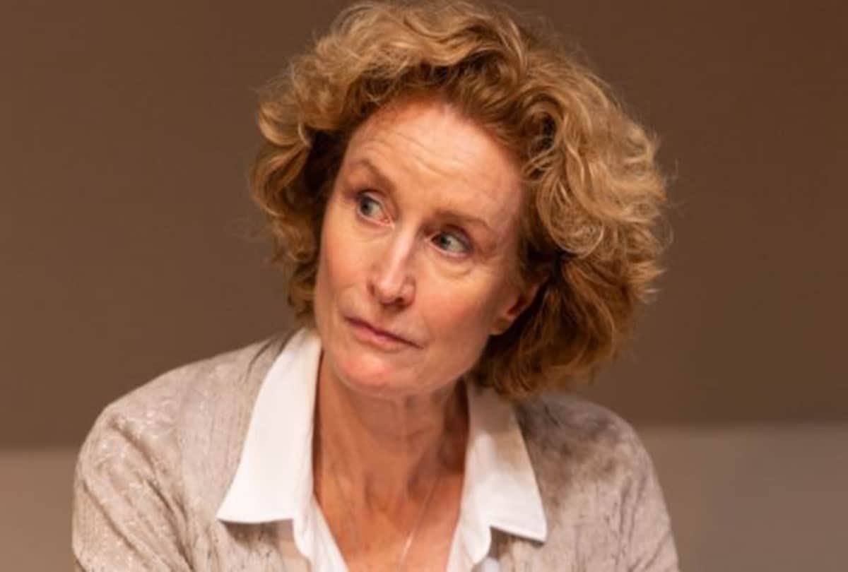 Dilip Kumar admitted in Hiduja Hospital and Rhea chakroborty statement to ncb about sushant rajput drugs case