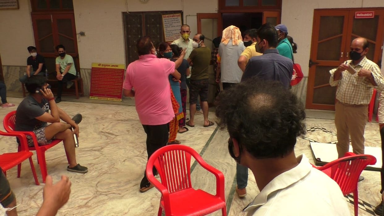 corona vaccine, camp, youth protest