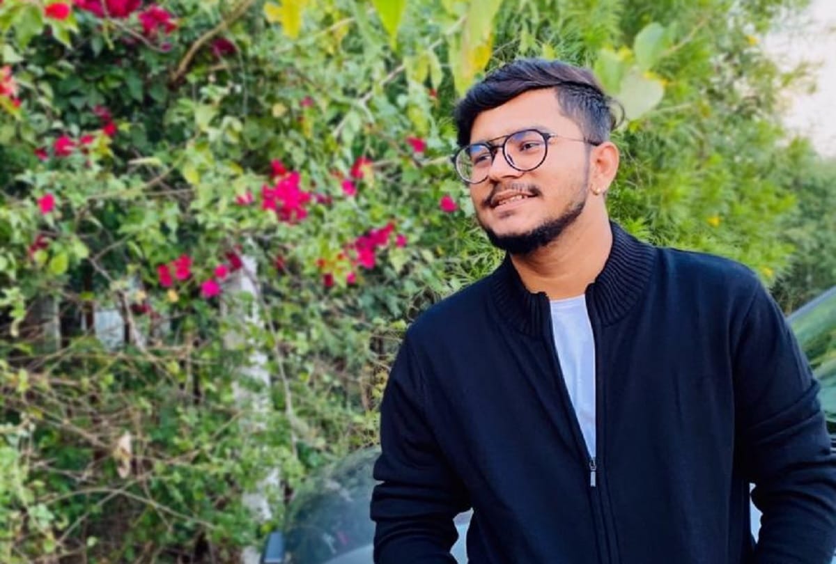 Story of Digital Entrepreneur Saurabh Patel who works for Gujarati Artists