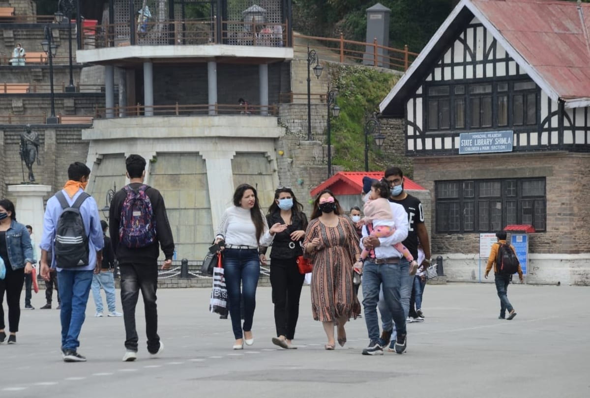 After two months tourists started reaching Hills Queen Shimla himachal