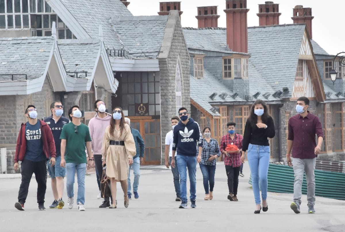 After two months tourists started reaching Hills Queen Shimla himachal