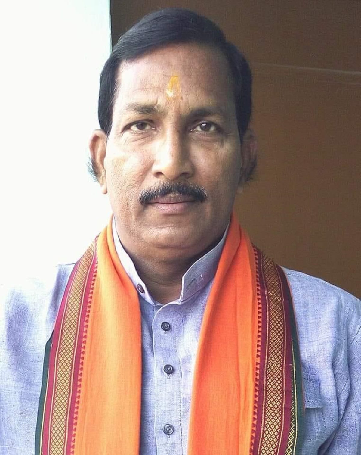BJp leader died in road accident car collided with car in jaunpur