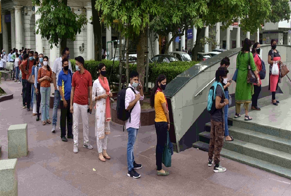 ncmc card will be applicable in metro next year to stop long lines out side metro stations